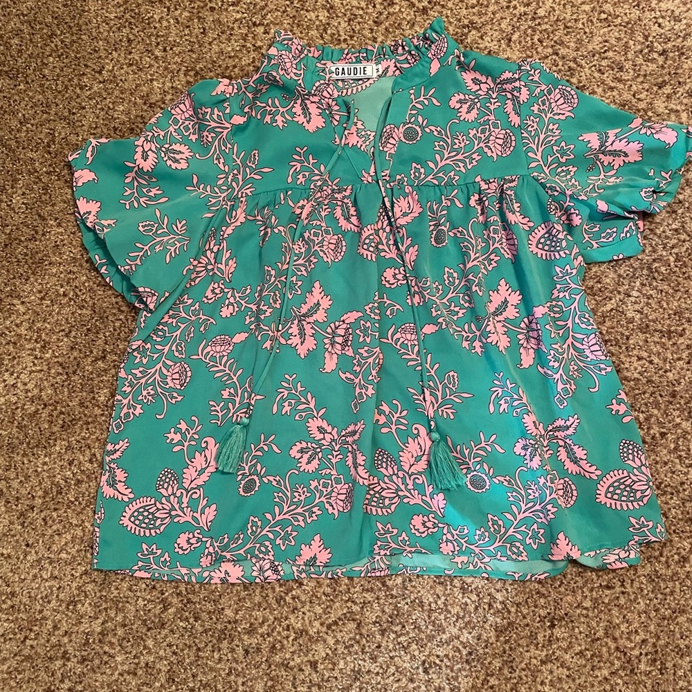 Women’s medium top